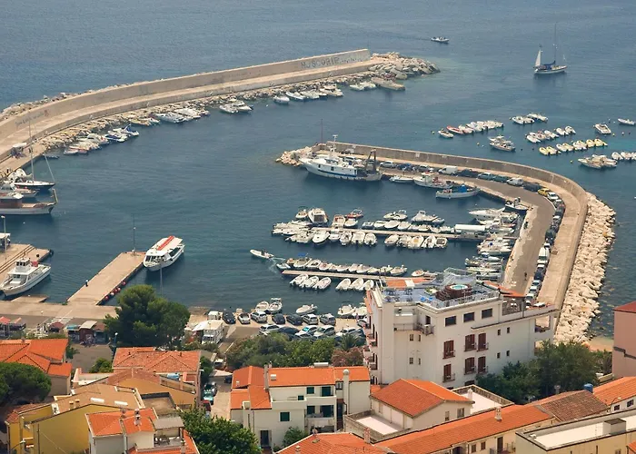 Hotel Bue Marino