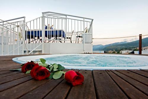 Bue Marino & Roof Lounge 3*