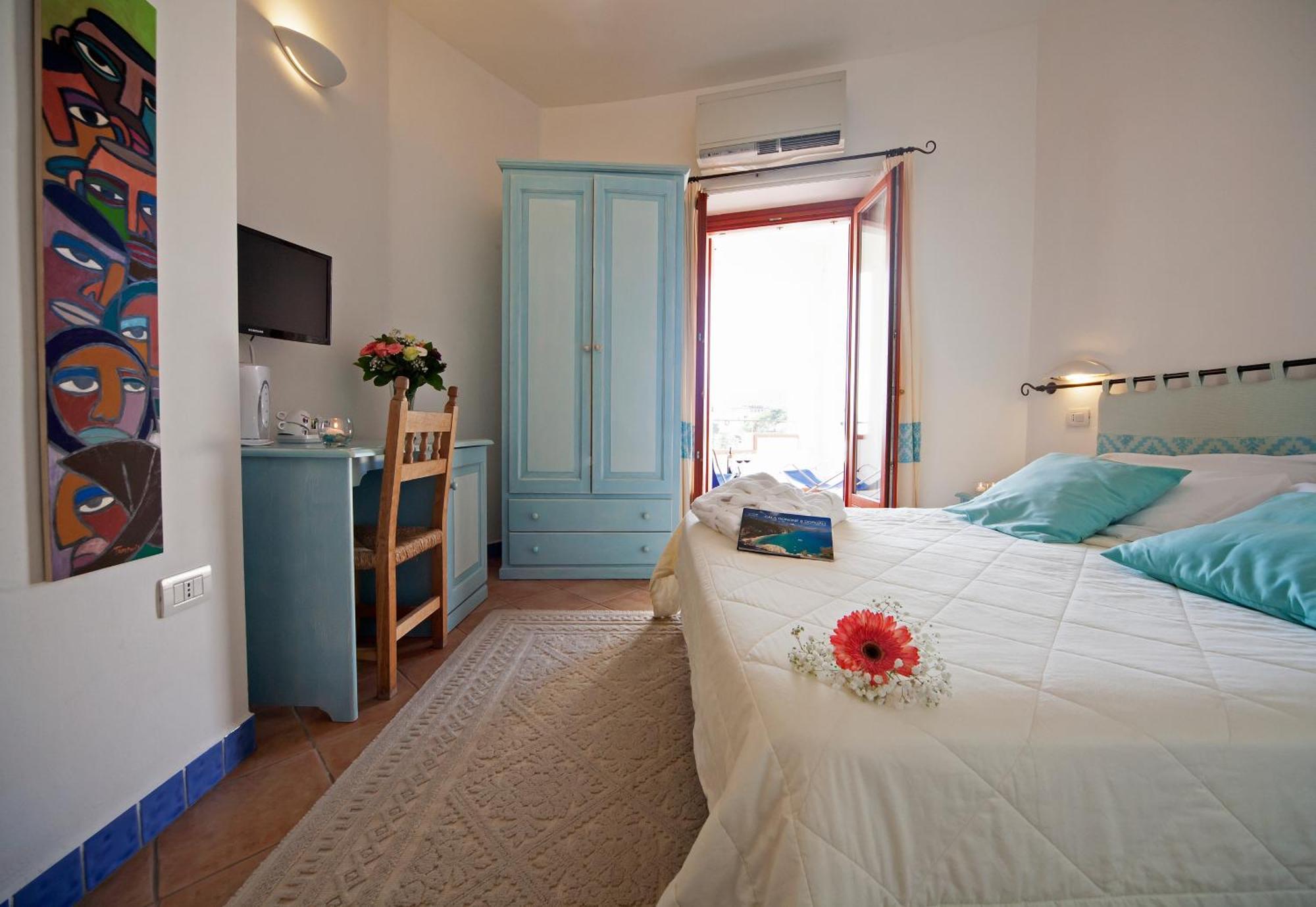Hotel Bue Marino & Roof Lounge Cala Gonone