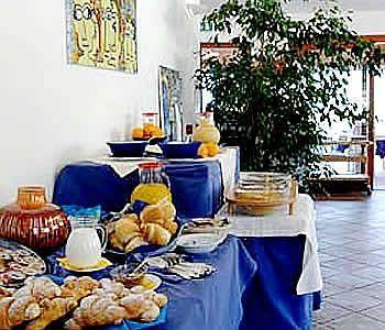 Bue Marino & Roof Lounge Hotel 3*